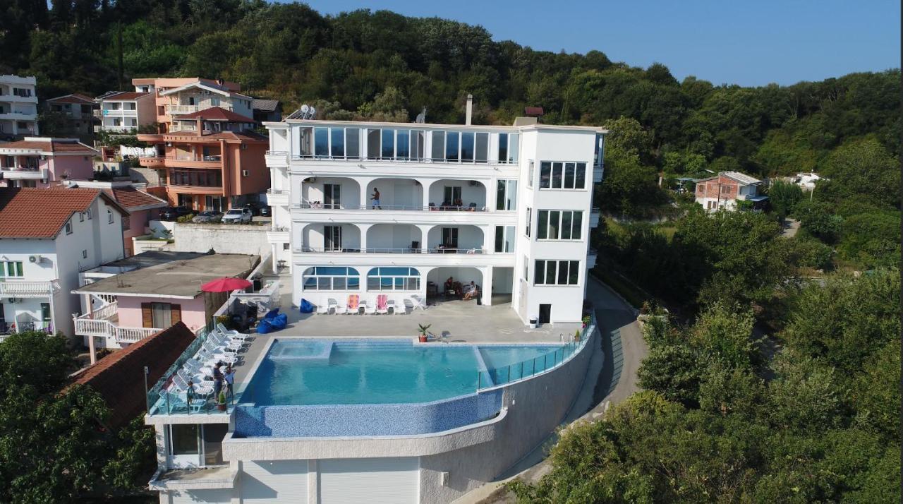 Apartments Gjenashaj Ulcinj Exterior photo