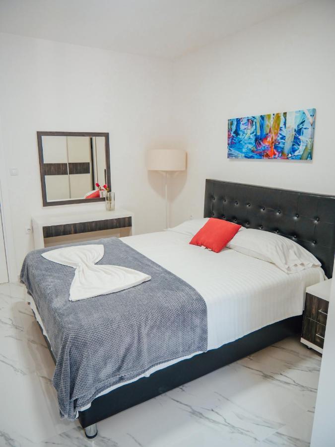 Apartments Gjenashaj Ulcinj Exterior photo