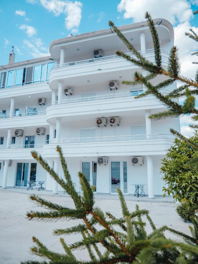 Apartments Gjenashaj Ulcinj Exterior photo